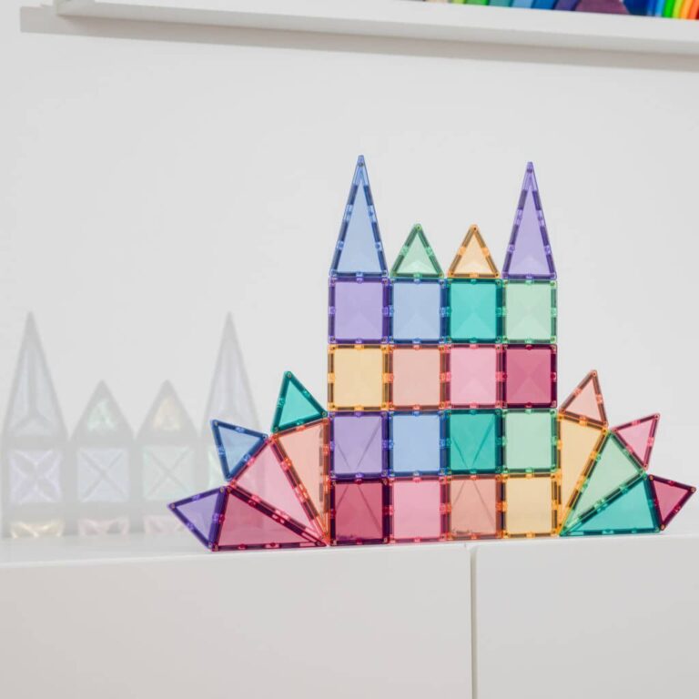 Castel din setul de construcție magnetic pastelat Connetix Mini Pack